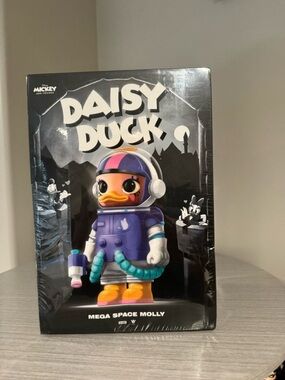 Daisy Duck Mega Space Molly 400%